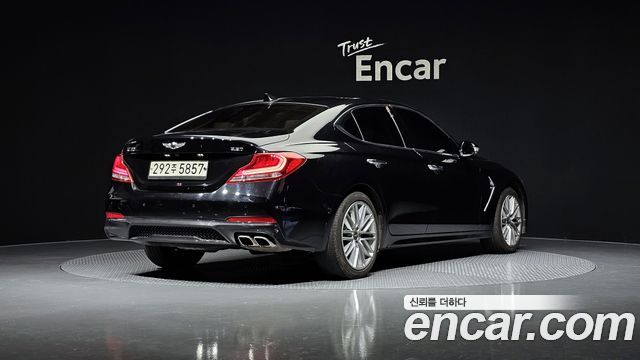 Genesis G70 2020 thumb 3