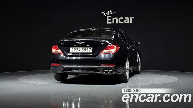 Genesis G70 2020 thumb 5
