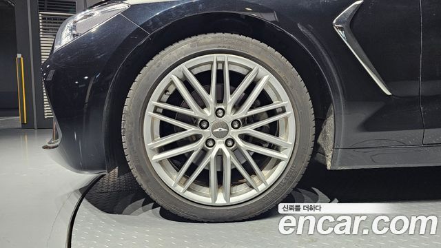 Genesis G70 2020 thumb 6