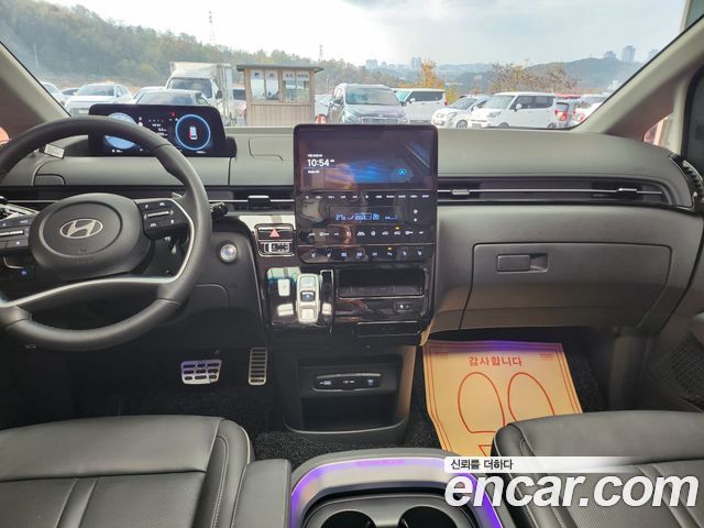 Hyundai Staria 2025 thumb 7