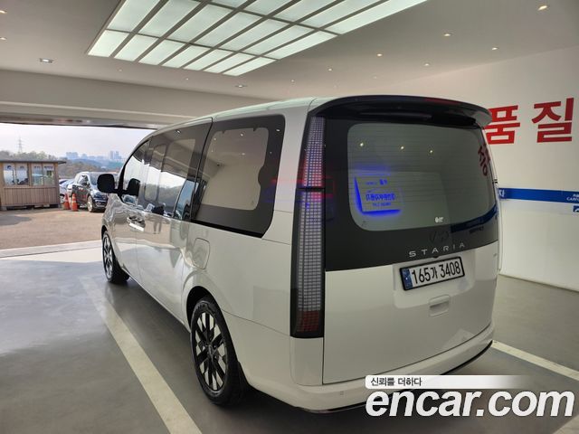 Hyundai Staria 2025 thumb 12