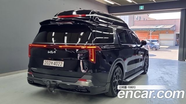 Kia Carnival 2024 thumb 4