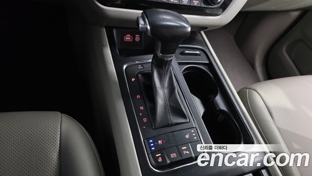 Kia Carnival 2018 thumb 9