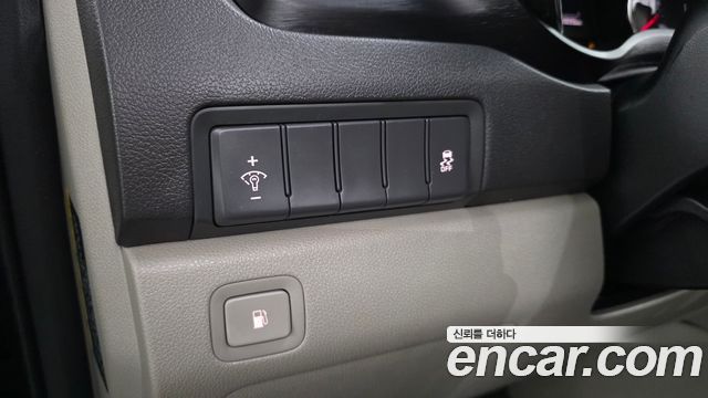 Kia Carnival 2018 thumb 11