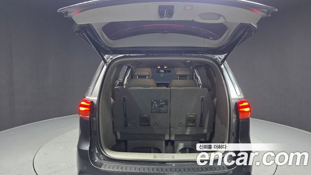 Kia Carnival 2018 thumb 12