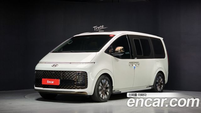 Hyundai Staria 2023 thumb 2