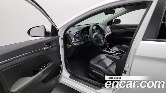 Hyundai Avante 2016 thumb 11