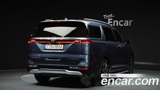 Kia Carnival 2021 thumb 3