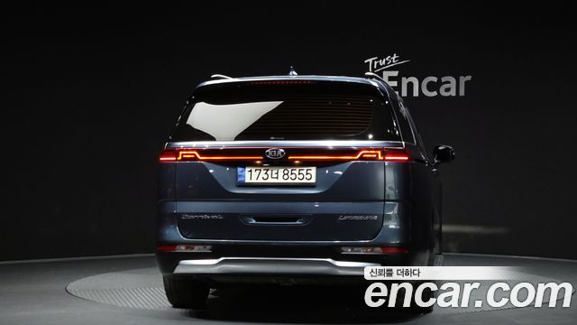 Kia Carnival 2021 thumb 5