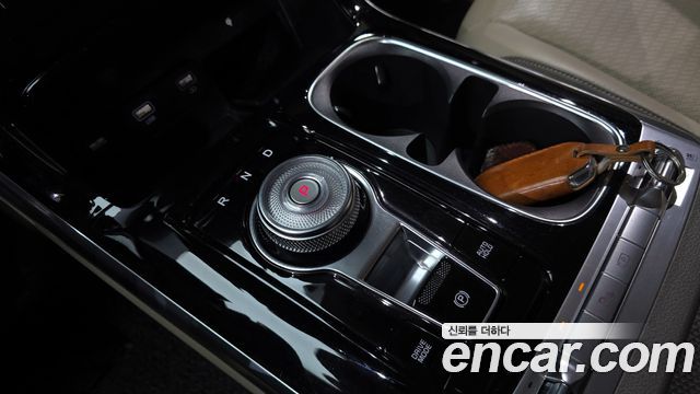 Kia Carnival 2021 thumb 10