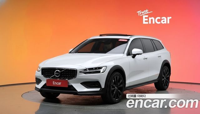Volvo V60 2023 thumb 2