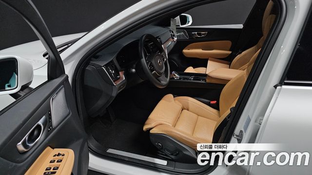 Volvo V60 2023 thumb 10