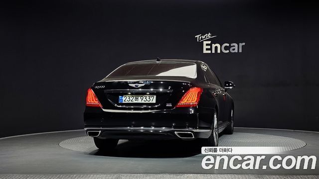 Genesis G90 2016 thumb 5