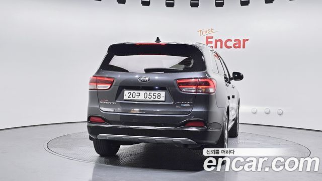 Kia Sorento 2016 thumb 5
