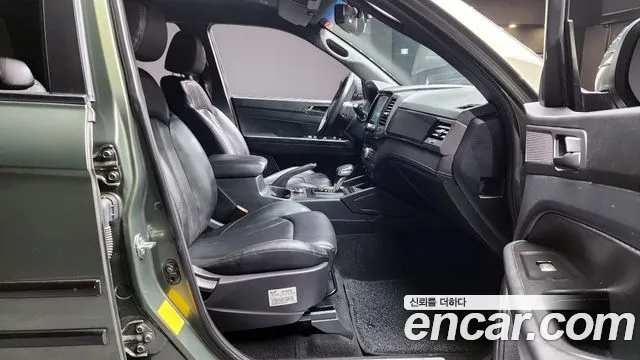 SsangYong Rexton 2023 thumb 11