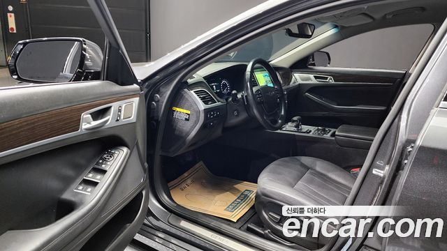 Genesis G80 2018 thumb 12