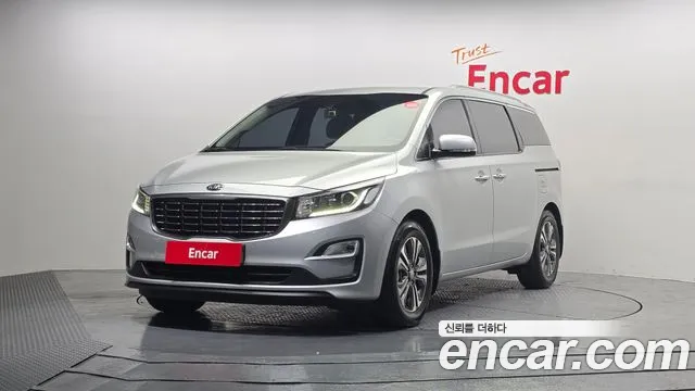 Kia Carnival 2020 thumb 2
