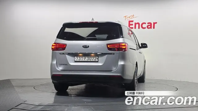 Kia Carnival 2020 thumb 5