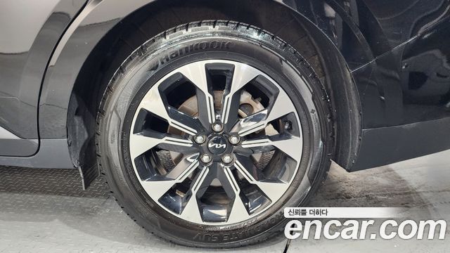 Kia Carnival 2023 thumb 6
