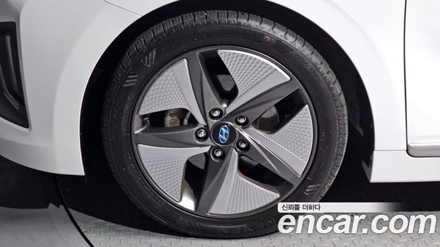 Hyundai IONIQ 6 2020 thumb 6