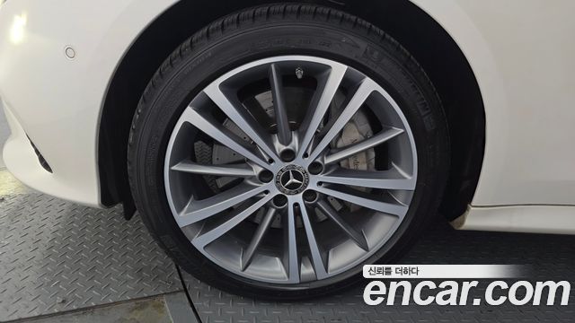 Mercedes-Benz CLS 2019 thumb 5