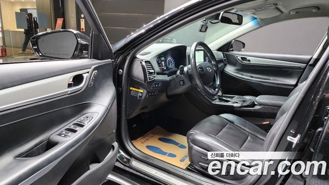 Hyundai Grandeur 2017 thumb 12