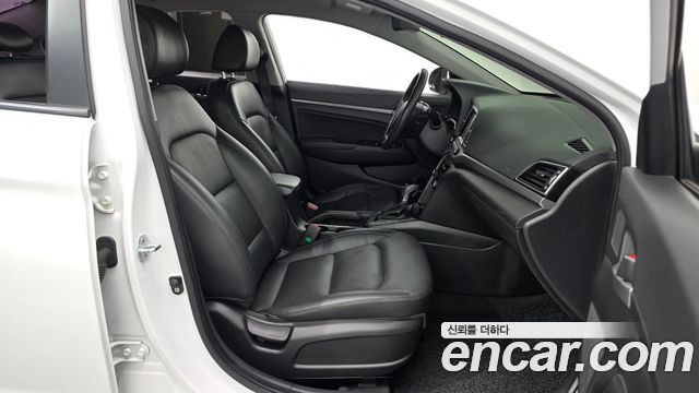 Hyundai Avante 2015 thumb 11