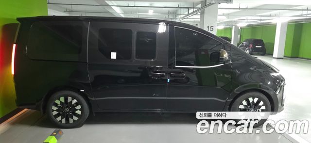 Hyundai Staria 2025 thumb 6