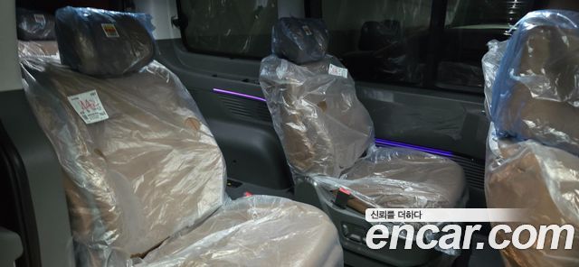Hyundai Staria 2025 thumb 7