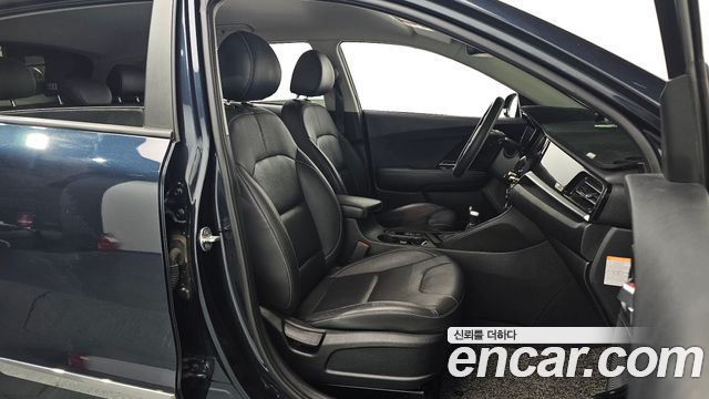 Kia Niro 2021 thumb 11