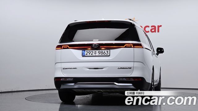 Kia Carnival 2021 thumb 5