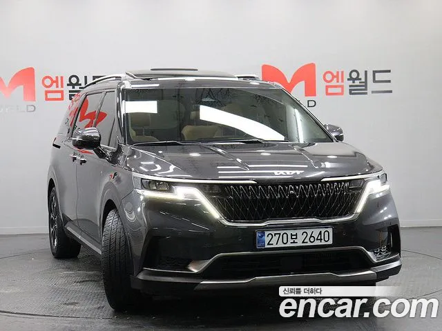 Kia Carnival 2021 thumb 3