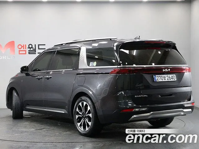 Kia Carnival 2021 thumb 5