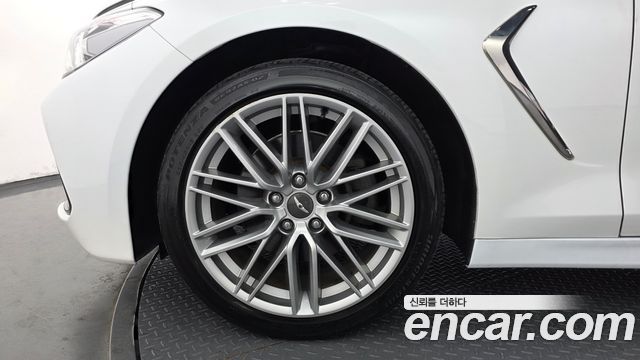 Genesis G70 2020 thumb 6