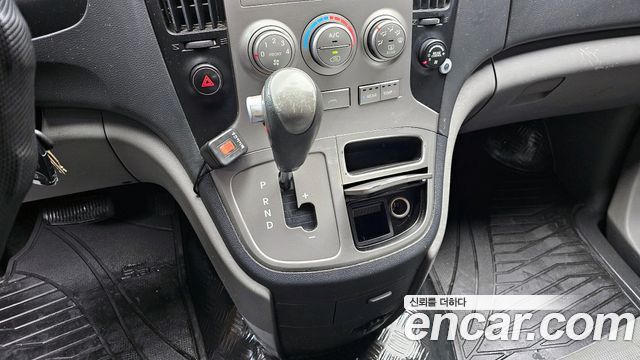 Hyundai Starex 2011 thumb 10