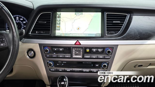 Hyundai Genesis 2015 thumb 12
