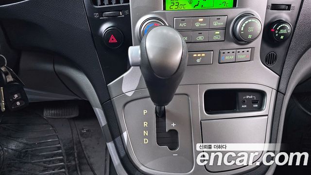 Hyundai Starex 2013 thumb 9