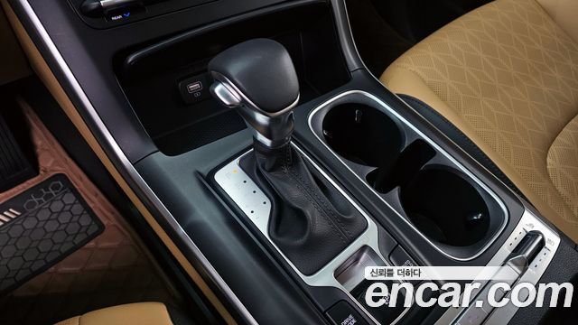 Kia Carnival 2023 thumb 9
