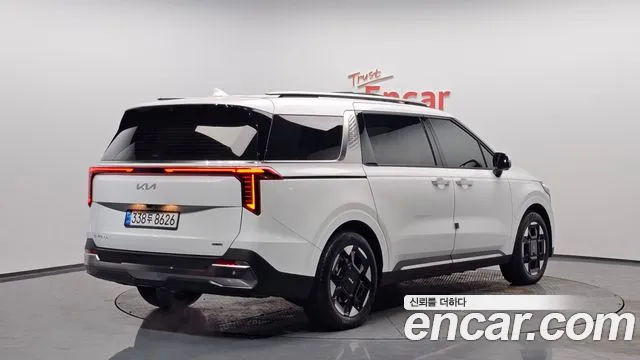 Kia Carnival 2024 thumb 3