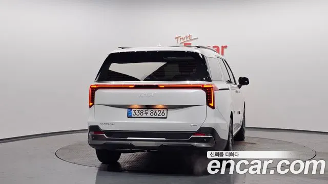 Kia Carnival 2024 thumb 5