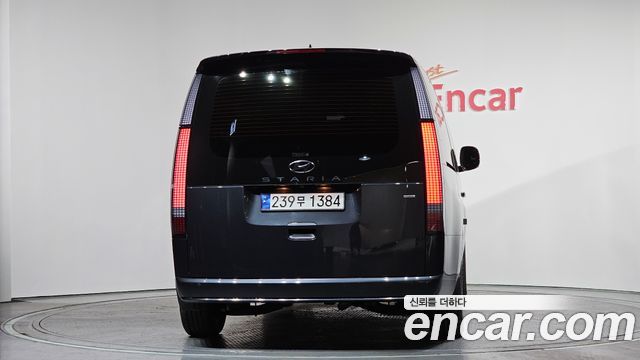 Hyundai Staria 2023 thumb 5