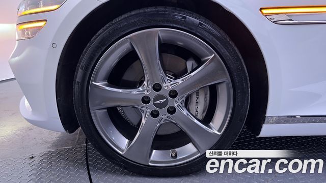Genesis G80 2020 thumb 6