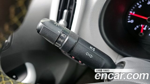 Kia Morning 2018 thumb 12