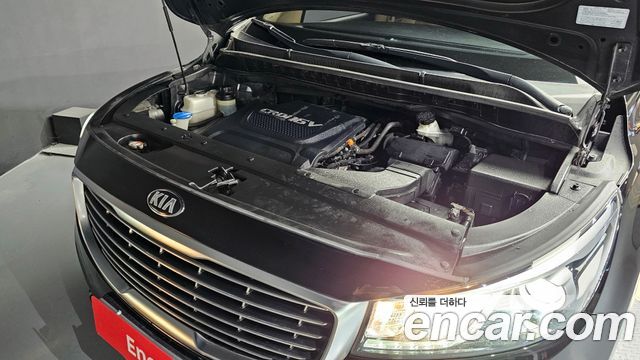 Kia Carnival 2016 thumb 6