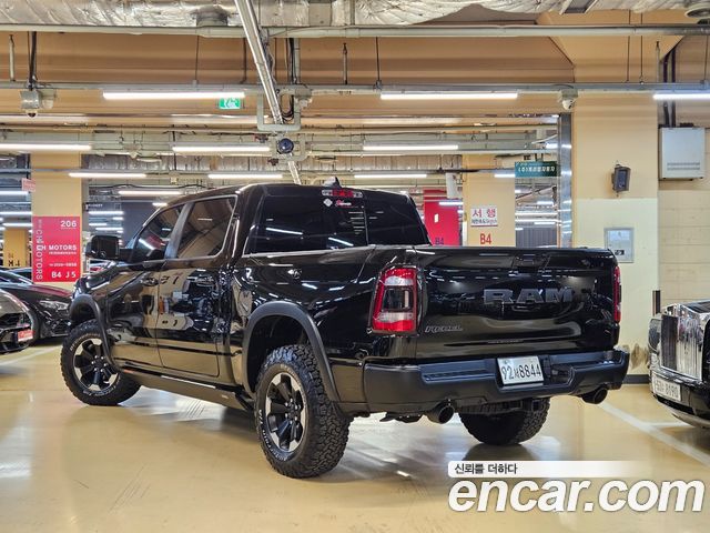 Dodge Ram Pick Up 2019 thumb 3