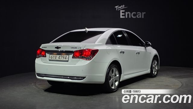Chevrolet Cruze 2011 thumb 2