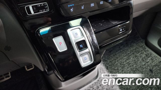 Hyundai Staria 2021 thumb 10