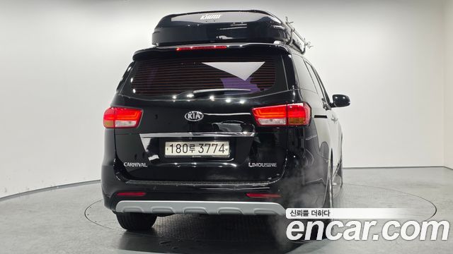 Kia Carnival 2016 thumb 5