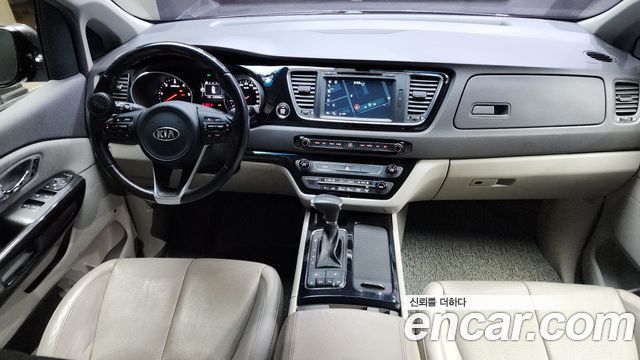 Kia Carnival 2018 thumb 8