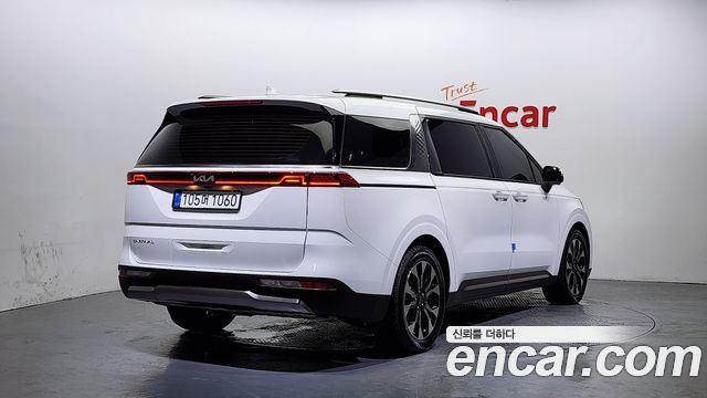 Kia Carnival 2021 thumb 3